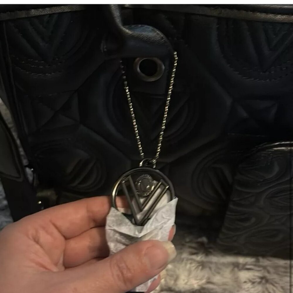 NWT Valentino Orlandi Quilted Tote With Matching Wallet and crossbody strap - Picture 5 of 12